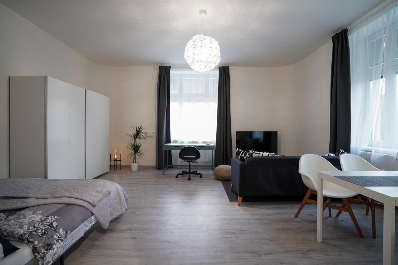 Lucy'S Apartments 올로모우츠 외부 사진